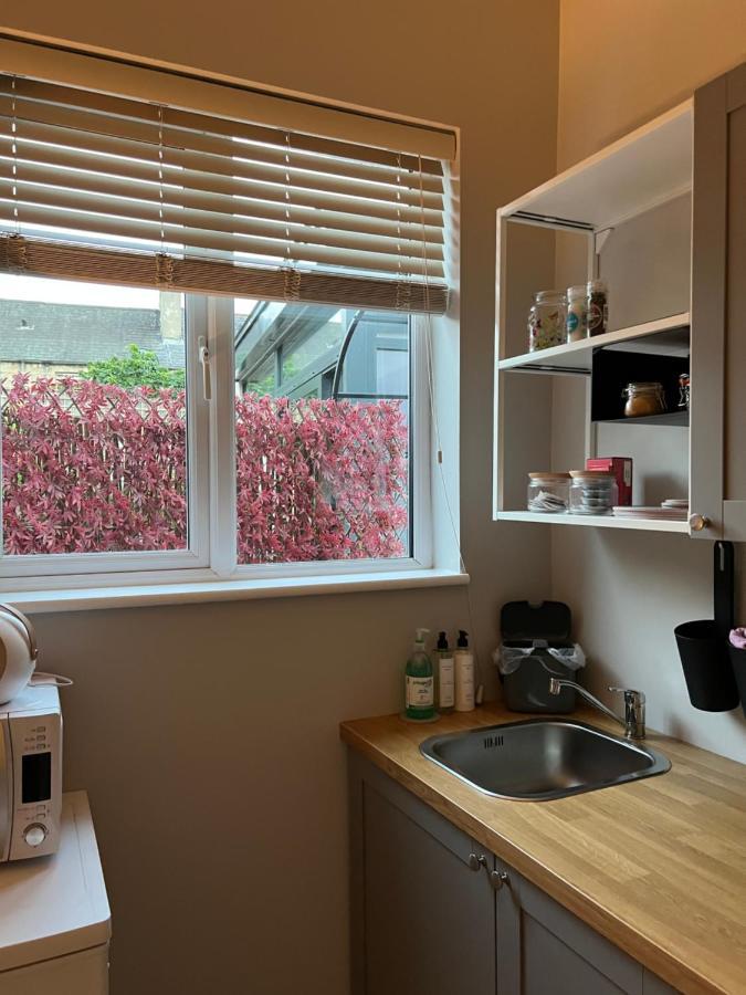 Hugo Mews Bright Studio Apartment Брей Экстерьер фото
